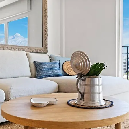 Apartment Unique 2br In Puerto Banus With Sea Views!