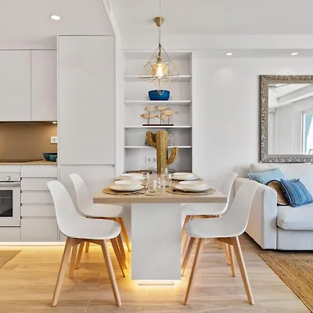 Unique 2br In Puerto Banus With Sea Views!