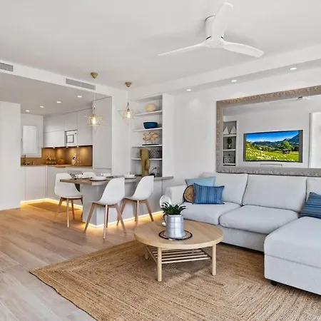 Unique 2br In Puerto Banus With Sea Views! *